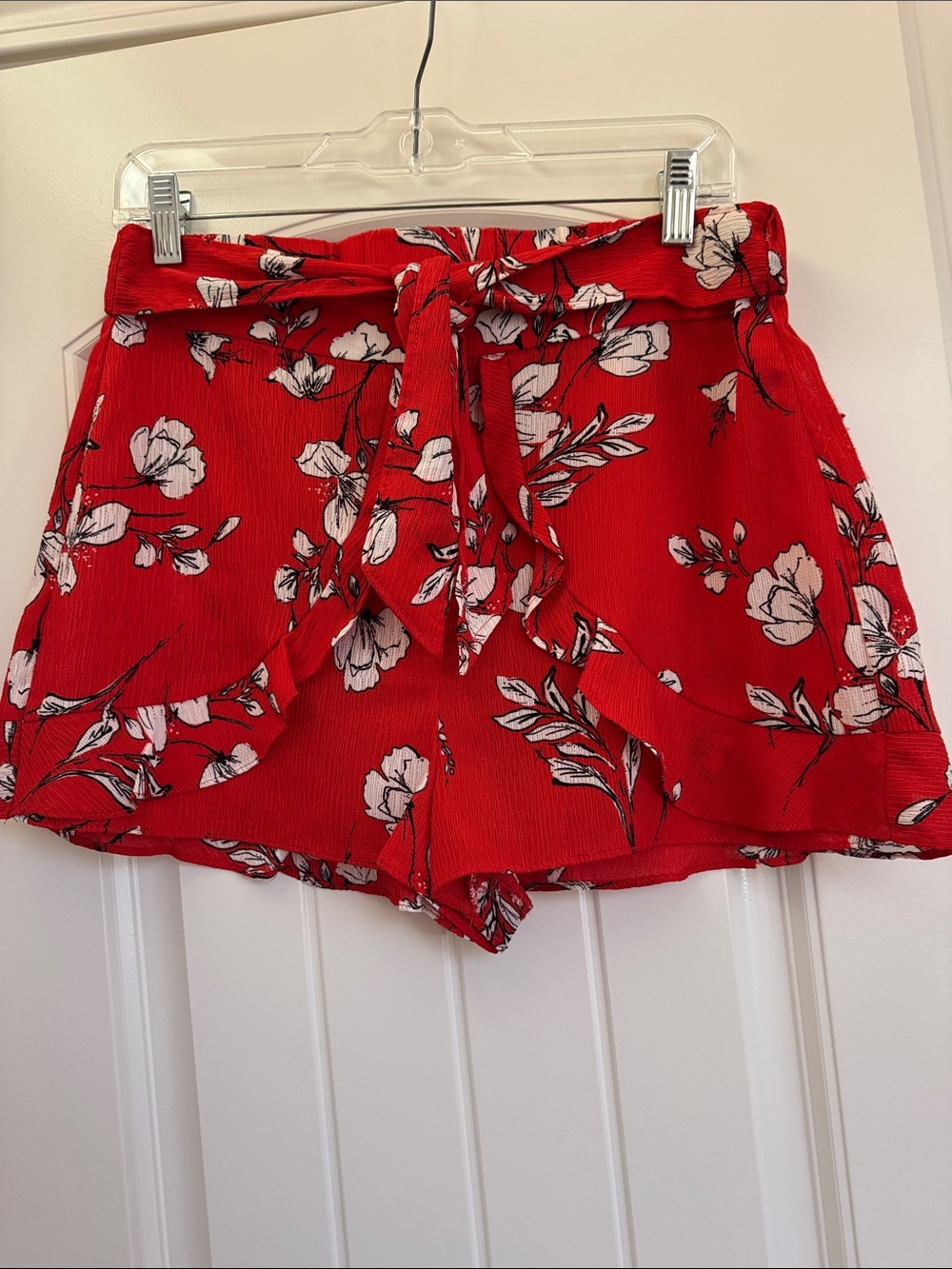 Alythea Red Orange Floral High-Waist Tie Shorts Size M